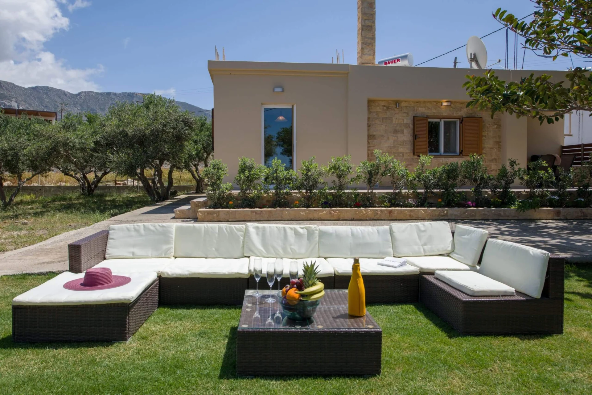 Villa Ciel exterior terrace lounge mountains